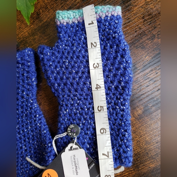 NWT* Handmade Fingerless gloves💜 super soft acrylic yarn, MarpleMade Designs, - Picture 7 of 7
